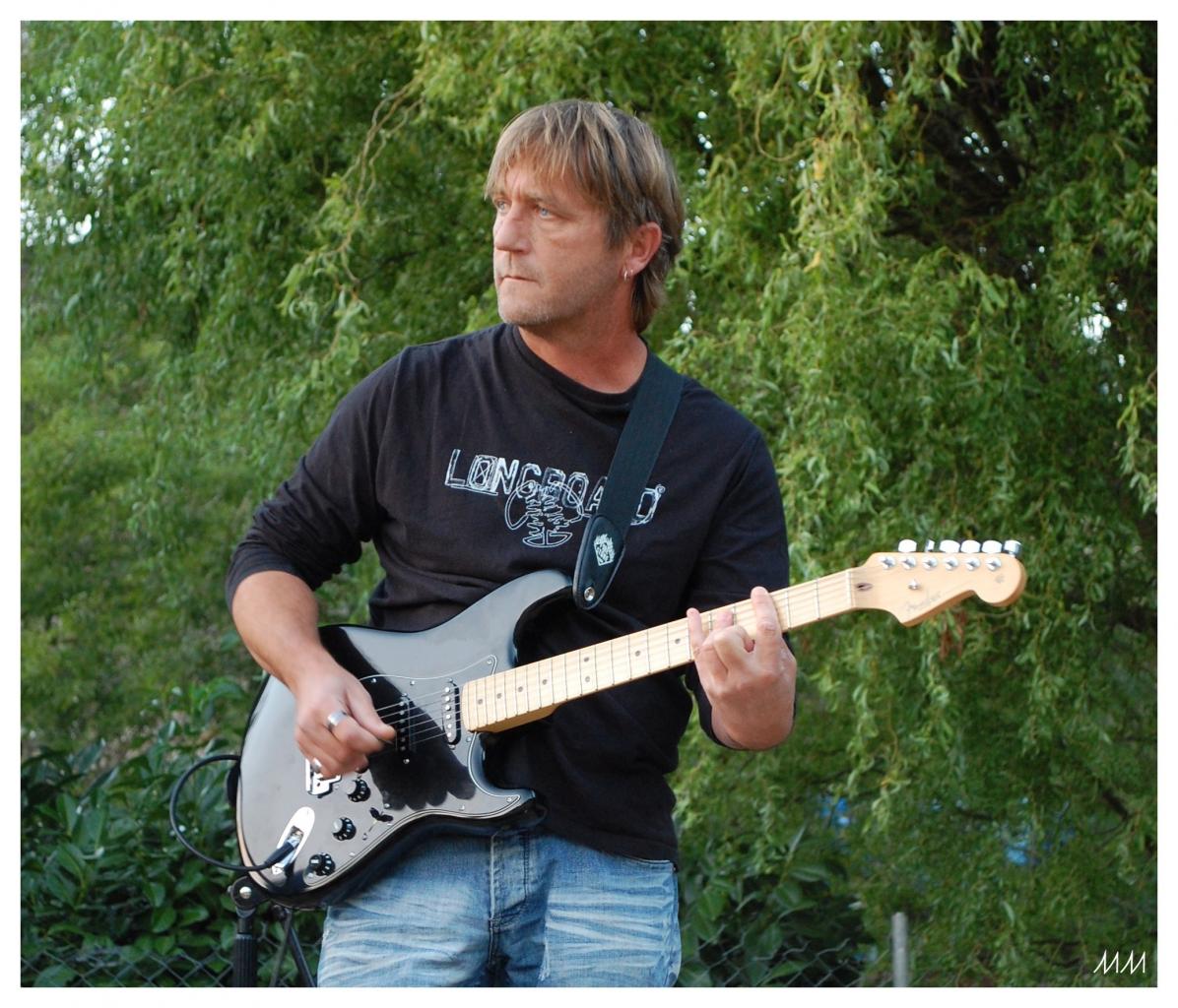 Stéphane, Ze Boss, guitare solo